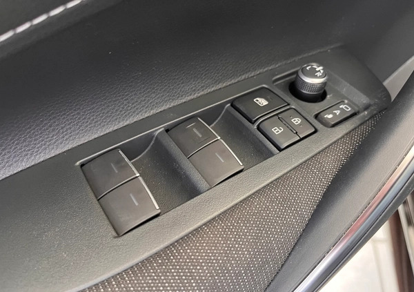 Suzuki Swace cena 124590 przebieg: 1, rok produkcji 2023 z Śrem małe 379